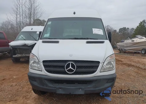 2011 Mercedes-Benz Sprinter 2500 High Roof from USA, damaged, VIN WD3PE8CB5B5558096